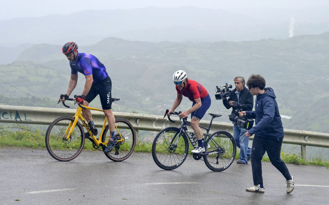 Pericopuerto Angliru 13ª et. La Vuelta 2025